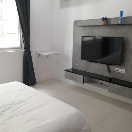 Cozzzy Hut @ Riverine Diamond Kuching Ngoại thất bức ảnh