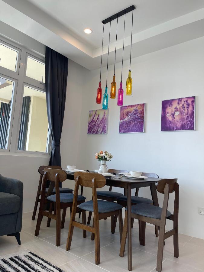 Cozzzy Hut @ Riverine Diamond Kuching Ngoại thất bức ảnh