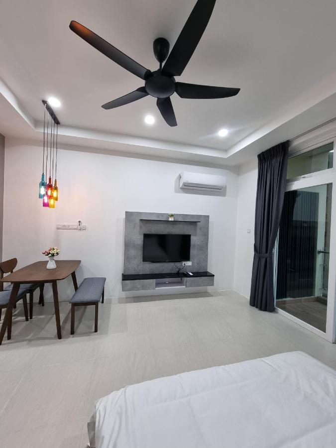 Cozzzy Hut @ Riverine Diamond Kuching Ngoại thất bức ảnh