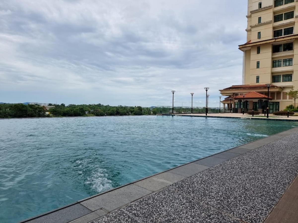 Cozzzy Hut @ Riverine Diamond Kuching Ngoại thất bức ảnh